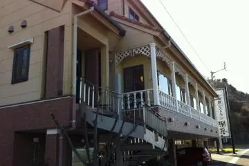 Gallery image