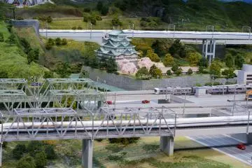 Displays, trains, and even train sets! (Photo:  リニア・鉄道館 ジオラマ – <a href="https://flickr.com/photos/kanonn/6016153079/in/photolist-a8yAQx-a8yBdp-a8yApc-a8yCrx-a8BsrC-a8Bu3d-a8yChP-a8BuHY-a8yA4p-a8BrLQ-a8Brb3-a8yzRV-a8BtGC-a8yz82-a8yCaZ-a8yBsK-a8yC6i-a8yzjv-a8Bs5d-a8yBED-a8yAW8-a8yAED-a8BrjQ-aaFbi1-aaF7Uf-aaF6LJ-aaCjkM-aaF8mY-aaCkwZ-aaCkHV-aaF7zC-aaF9CJ-aaCmHe-aaF8V3-aaCiGp-aaF6YG-aaF6zf-aaChiB-aaFaQC-aaCk46-aaCgfZ-aaCm8k-aaF8c1" target="_blank" rel="noreferrer noopener nofollow">kanonn</a> / <a href="https://creativecommons.org/licenses/by-nd/2.0/" target="_blank" rel="noreferrer noopener nofollow">CC BY-ND 2.0</a>)