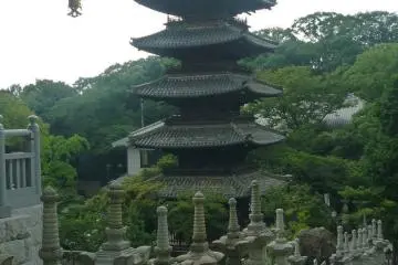Nagoya's oldest 5 tiered pagoda at Koshoji Temple. (Photo: PPF)