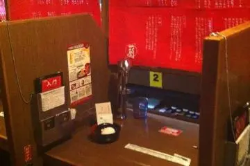 Your individual ramen-eating desk (Photo: Miyuki Miyama)