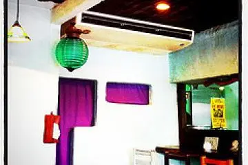 Lion Curry Interior (Photo: <a href="http://www.flickr.com/photos/gethiroshima/" target="_blank" rel="noreferrer noopener nofollow">gethiroshima.com</a>)