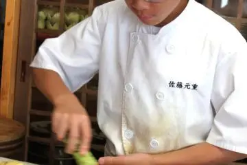 Motoshige Sato preparing wasabi. (Photo: Stephanie Fiorello)