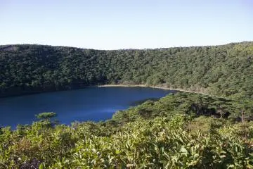 Byakushi Pond