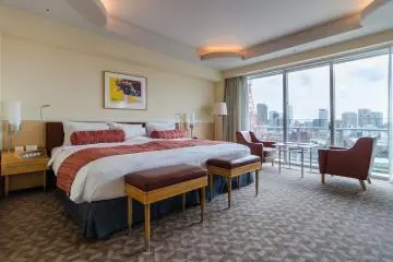 Superior Comfort Room & Club Lounge