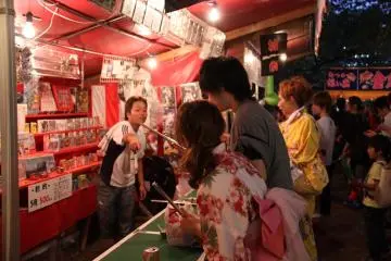 Girls clad in Yukata playing games (Photo: HT)