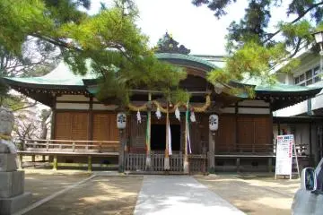 Akashi's Famous Iwaya Shrine