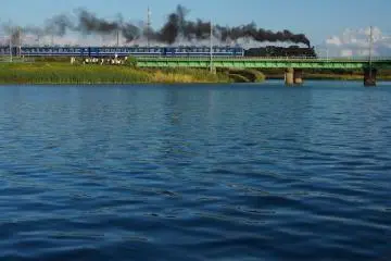 Photo:  Steam Locomotive – <a href="https://www.flickr.com/photos/tsushima2011/8129764373/in/photolist-dmcnkz-dopaG4-dopaHg" target="_blank" rel="noreferrer noopener nofollow">Syuzo Tsushima</a> / <a href="https://creativecommons.org/licenses/by/2.0/" target="_blank" rel="noreferrer noopener nofollow">CC BY 2.0</a>