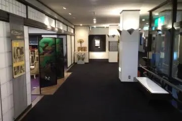 Gallery image