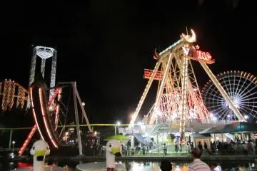 Nagashima Spaland by night (Photo: Alan Omerovic)