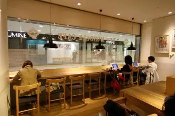 Gallery image