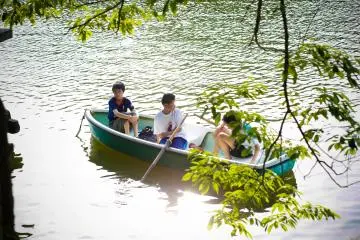 Takaraga-ike Park and Pond, Kyoto