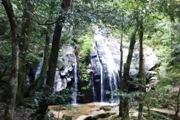 Kanabiki Waterfall