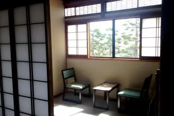 Gallery image