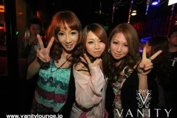 You never know who you'll bump into at Vanity (Photo: Vanity Lounge)
