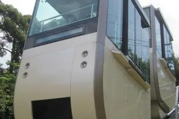 Monorail Cable Car with expansive views (Photo: <a href="https://www.flickr.com/photos/40295335@N00/6069656881/" target="_blank" rel="noreferrer noopener nofollow">Joel Abroad</a> / <a href="https://creativecommons.org/licenses/by-nc-sa/2.0/" target="_blank" rel="noreferrer noopener nofollow">CC BY-NC-SA 2.0</a>)