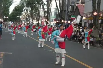 Sakado Yosakoi&nbsp;festival - groups from the local community (from restaurants to health organizations) dance in unison for several hours&nbsp; (Photo: Todd Wojnowski)