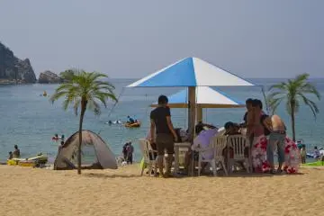 Chill at Keya Beach