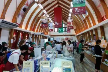 Gallery image