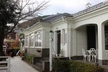 Gallery image
