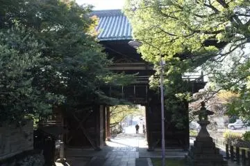 Kasadera kannons' ancient gate. (Photo: Aichi Pref.)