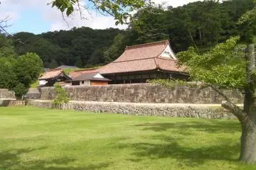 Shizutani Japan's First School