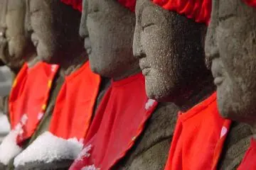 Kamakura's Famous Rokujizo Statues