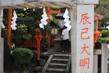 Gallery image