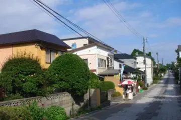 Motomatchi streets are perfectly designed for meandering (Photo: Yoshiko Toyama)