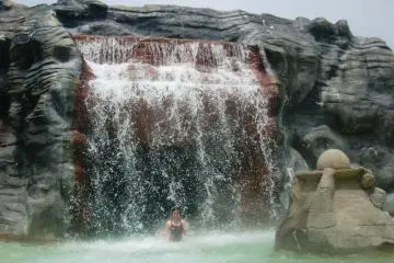 Water Fun in Hakone at Yunnesun