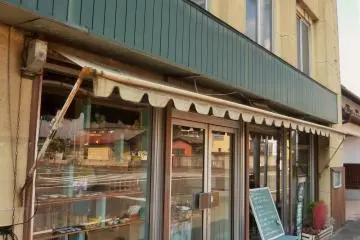 Gallery image