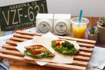 Enjoy the meal! (Photo: <a href="http://www.halalmedia.jp/archives/810/sekai-cafe-cafe-suitable-everyone/" target="_blank" rel="noreferrer noopener nofollow">Sekai Cafe</a>)
