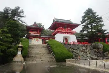 Akama Shrine