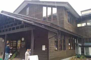 Gallery image