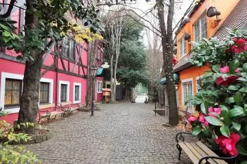 Gallery image