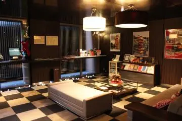 Gallery image