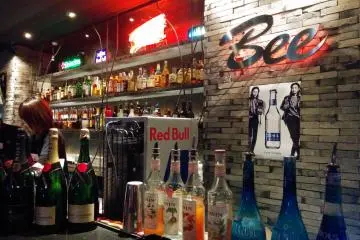 Bee: Dining and Darts Bar