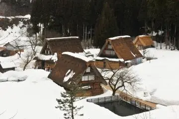 In the house in front, gunpowder is produced, and there is a history museum about it