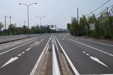 Empty roads (Photo: Aric Denfield )
