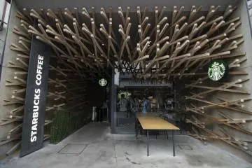 Starbucks Dazaifu by Kengo Kuma