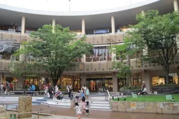 LaLaport Yokohama – a Shopper's Delight