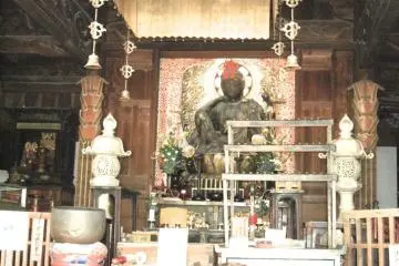 Kanon statute inside Main Hall (Photo: Matthew J. Eynon)