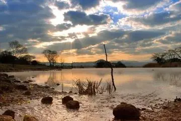 Lake Ezuko, Kumamoto, Kyushu Island (Photo: <a href="http://www.flickr.com/photos/pavelahmed/5565999445/in/photostream" target="_blank" rel="noreferrer noopener nofollow">Pavel ahmed</a>)