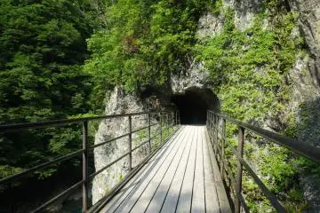 Dakigaeri Gorge