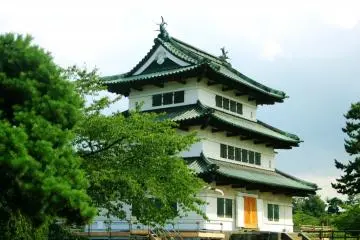 A Day at Hirosaki Castle Park