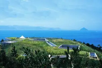 Chichu Art Muesum on Naoshima.&nbsp; (Photo: <a href="https://www.flickr.com/photos/eager/5298571106/in/photolist-95dyAf-95dyL3-95auJk-95dyEj-7nAigX-95dxGA-95atpB-95auog-95dy53-95atL6-95atAX-95dxoA-95dy9G-95audc-95atgr-95dxws-95dys7-95dxZY-95atF6-95dyiw-95au3M-95dxfN-4UYaSJ-iHrTJA-iHpa3p-iHopMM-iBLrxH-iHp964" target="_blank" rel="noreferrer noopener nofollow">Forgemind Archimedia</a>)