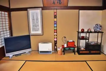 The guestroom in the Matsui House is the ozashiki, or reception room &mdash; the grandest in the house (Photo: Janet Heineck)
