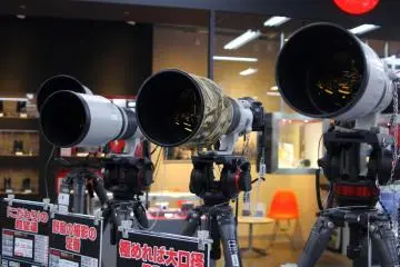 Various cameras and lenses also can be found in Yodobashi (Photo: Endarastya Sarah)