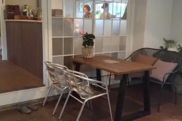 Gallery image