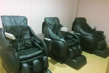 Three massage chairs outside of the onsen (Photo: Sarah Elisabeth Chaney)