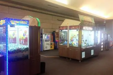 The arcade area just outside of the buffet hall (Photo: Sarah Elisabeth Chaney)